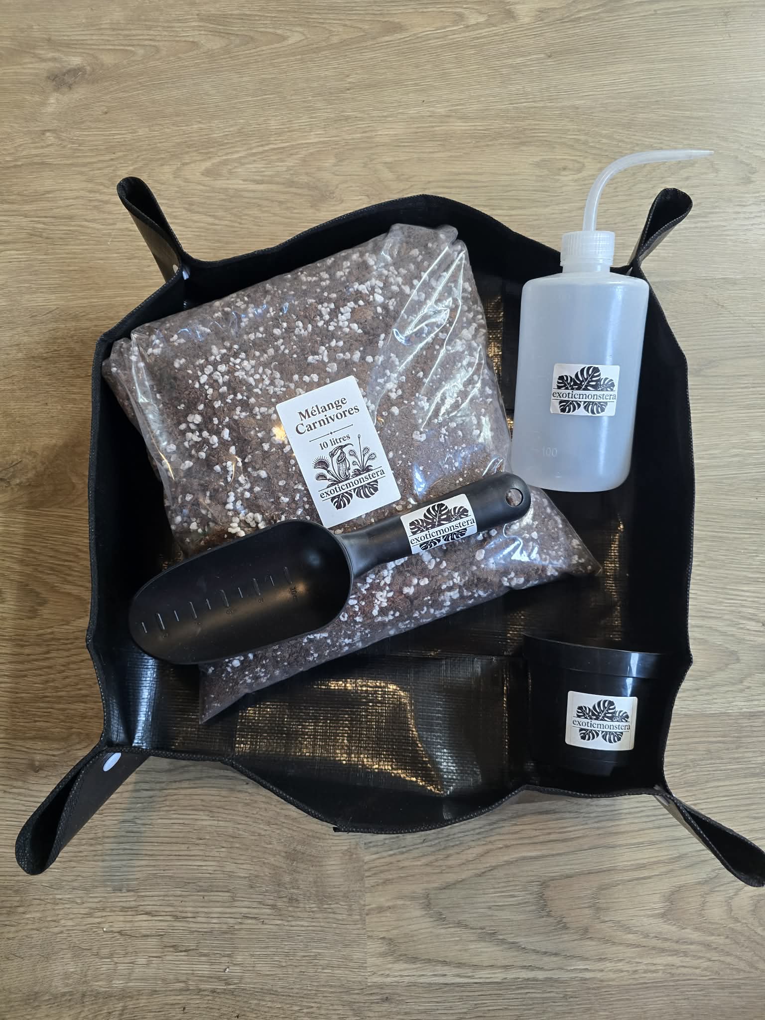 🪴 Pack Carnivores Complet – Mélange Carnivores 10L + Pot + Pelle + Poire d’Arrosage 🪴✨
